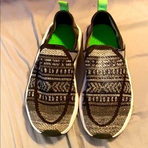 Sanuk Slip ons